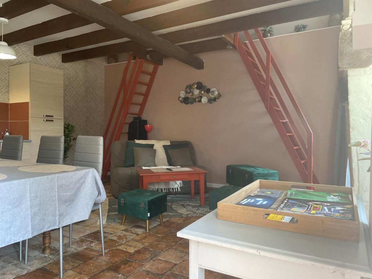 Aparthotel L'Abeille Sas Le Jardin De Messie Beaumont  Exterior foto
